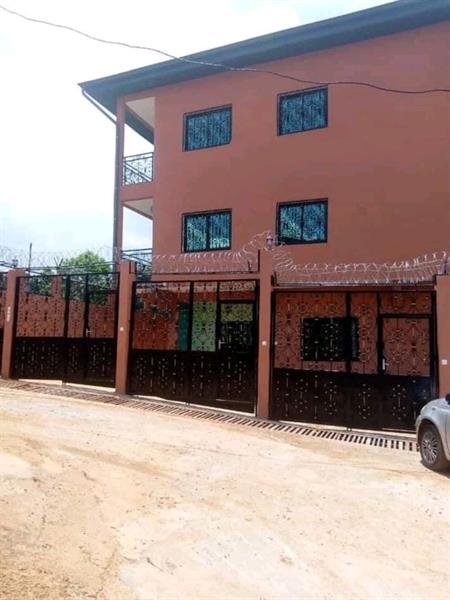 Yaoundé appart 3 chambres bon prix  BRAD IMMO